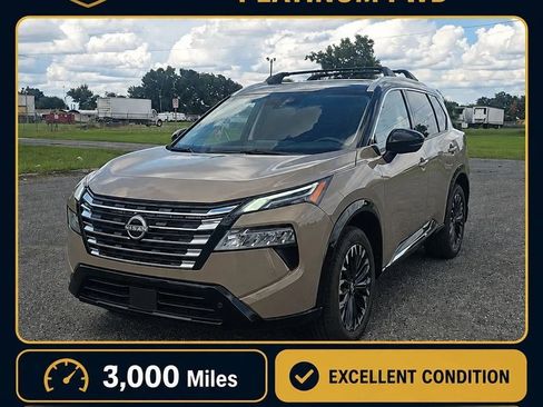 Used 2025 Nissan Rogue Platinum FWD image 1
