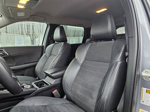 Used 2022 Mitsubishi Outlander SE image 17