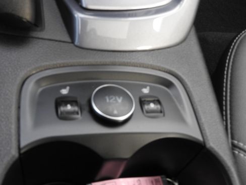 Used 2014 Ford Focus Titanium image 13