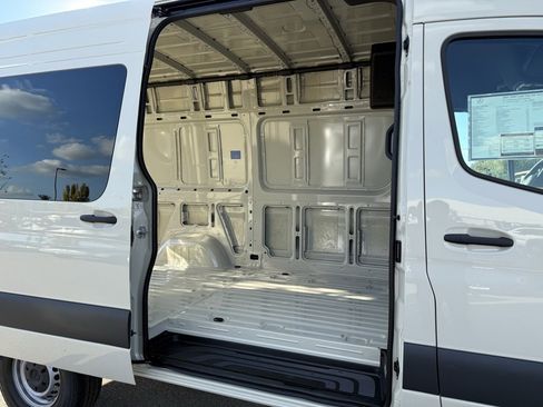 New 2026 Mercedes-Benz Sprinter 2500 image 22