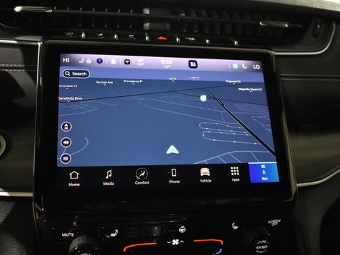 Used 2025 Jeep Grand Cherokee L Limited w/ Trailer Tow Package image 21