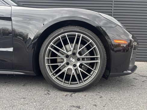 Certified 2025 Porsche Panamera image 14