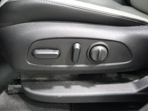 Used 2019 Chevrolet Equinox Premier image 14