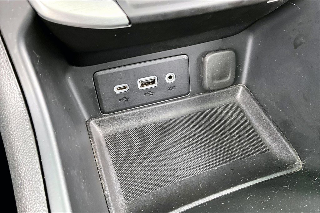 Used 2023 GMC Terrain SLE w/ Driver Convenience Package FWD image 26
