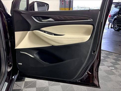 Certified 2022 Buick Enclave Avenir w/ Avenir Technology Package image 21