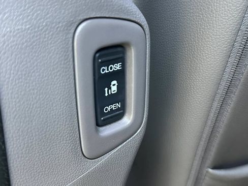 Used 2016 Honda Odyssey EX-L image 23