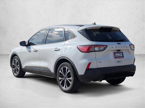 Used 2022 Ford Escape SE w/ SE Sport Appearance Package image 6