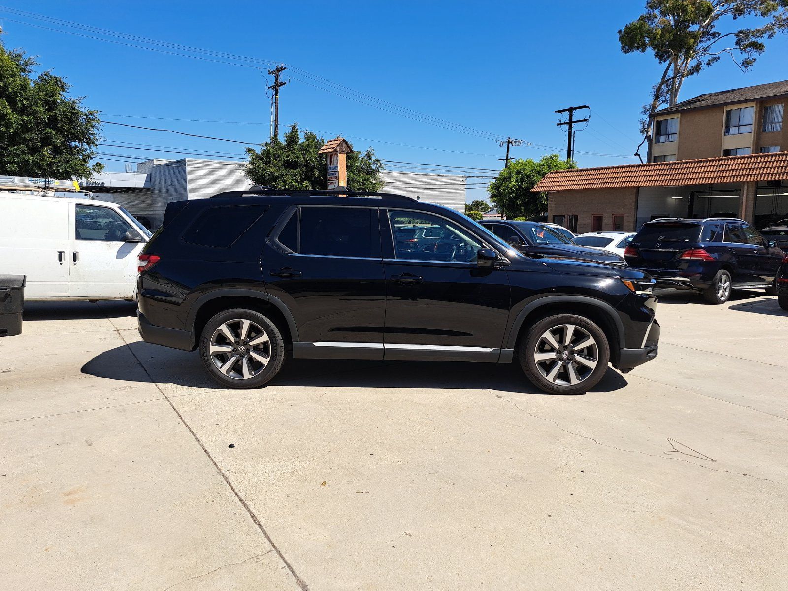 Used 2024 Honda Pilot Touring image 4