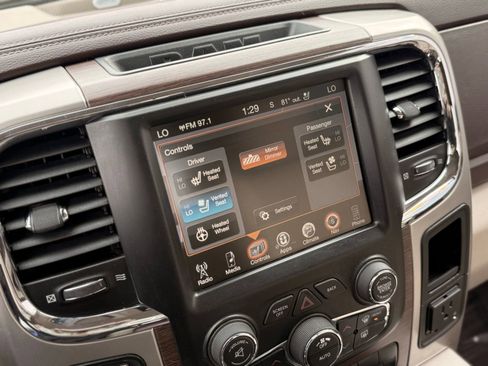 Used 2015 RAM 1500 Laramie w/ Convenience Group image 38