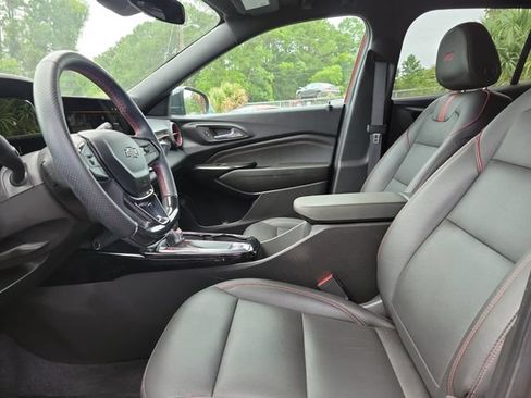 Used 2024 Chevrolet Trax RS w/ Driver Confidence Package FWD image 17