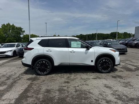 New 2026 Nissan Rogue SV FWD image 3