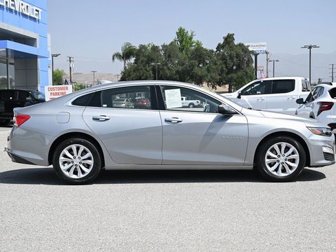 Used 2024 Chevrolet Malibu LT FWD image 3