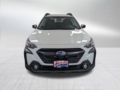 Used 2025 Subaru Outback Premium image 5