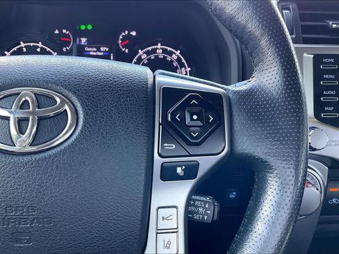 Used 2023 Toyota 4Runner SR5 Premium w/ Moonroof Package RWD image 19