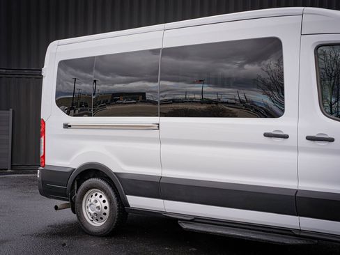 Used 2022 Ford Transit 350 XLT AWD/4WD image 5