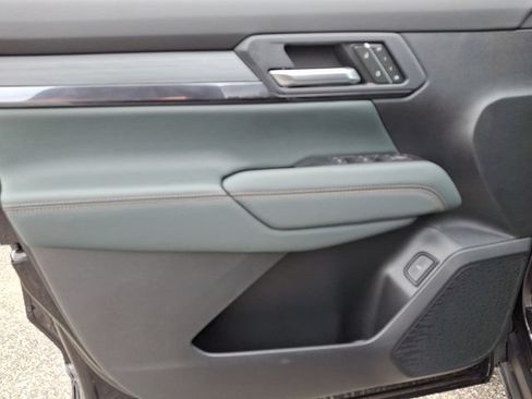 New 2026 GMC Terrain AT4 w/ Convenience Package III AWD/4WD image 8