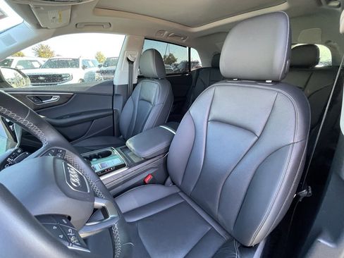 Used 2023 Audi Q8 Prestige image 21