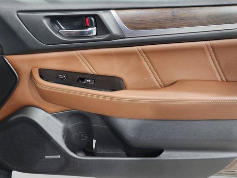 Used 2019 Subaru Outback 3.6R Touring AWD/4WD image 30