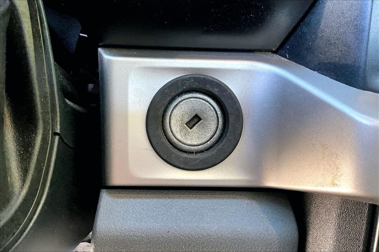 Used 2023 Ford F250 XL RWD image 25