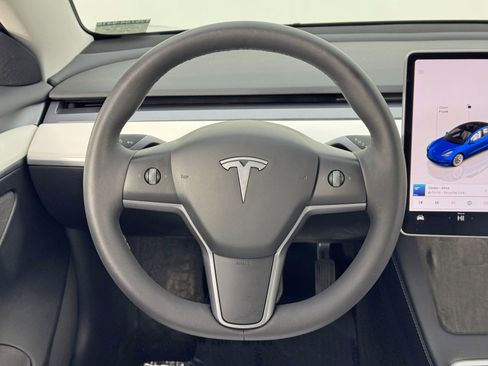 Used 2022 Tesla Model 3 image 18