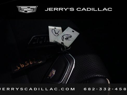 Used 2023 Cadillac Escalade Premium Luxury AWD/4WD image 31