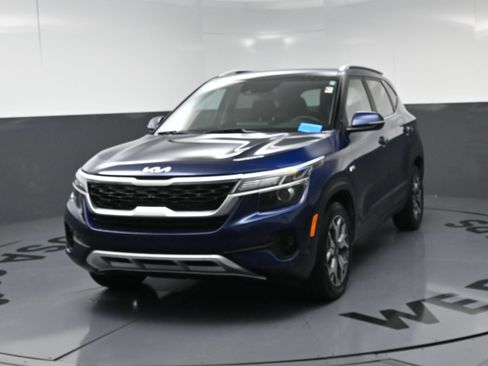 Used 2023 Kia Seltos EX AWD/4WD image 11