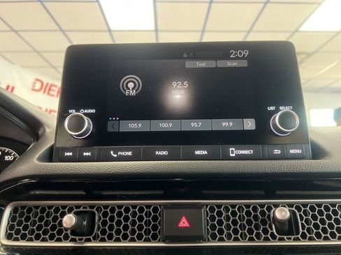 Used 2025 Honda Civic Sport image 29