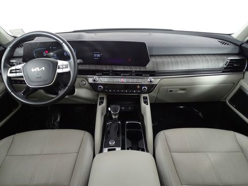 Used 2024 Kia Telluride EX w/ EX Captain's Chair Package image 32