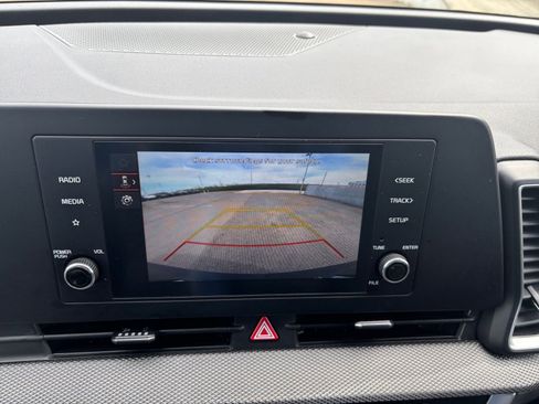 Used 2025 Kia Sportage LX image 23
