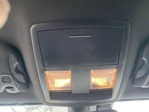 Used 2018 Dodge Challenger SXT image 19