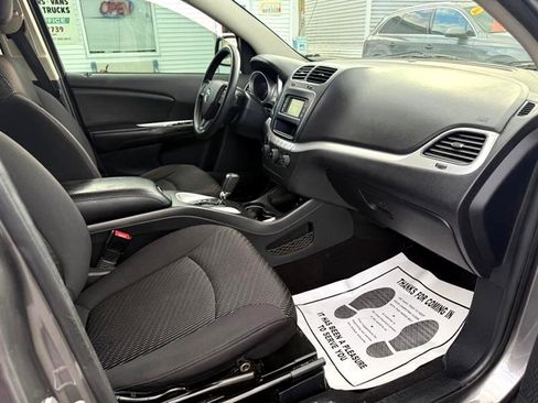 Used 2013 Dodge Journey SE image 14