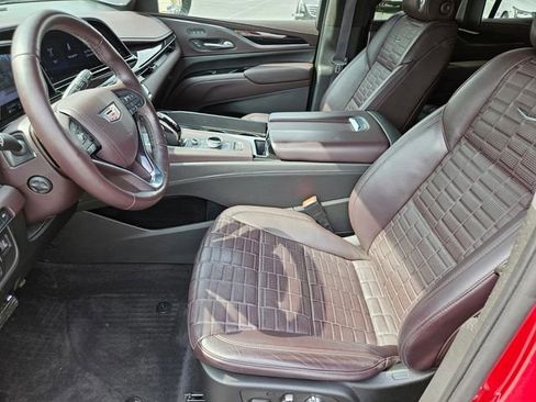 Used 2022 Cadillac Escalade Premium Luxury Platinum w/ Heavy-Duty Trailer Package image 7