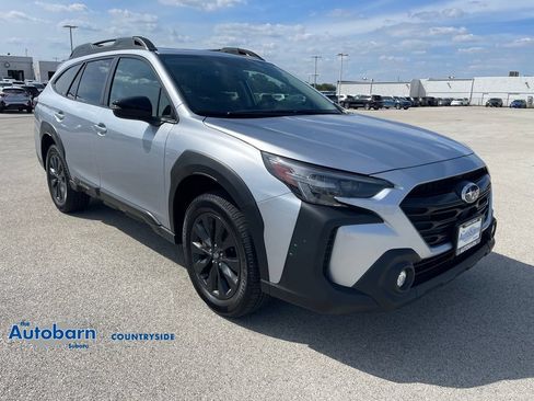 Used 2025 Subaru Outback Onyx Edition AWD/4WD image 7