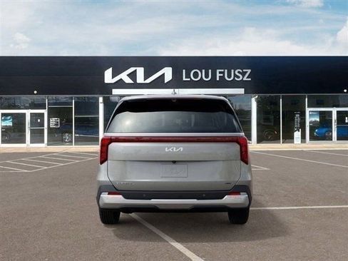 New 2026 Kia Carnival EX FWD image 5