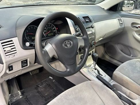 Used 2011 Toyota Corolla LE FWD image 30