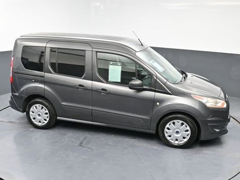 Used 2016 Ford Transit Connect XLT image 41