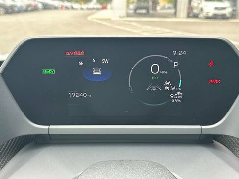 Used 2024 Toyota bZ4X FWD image 30