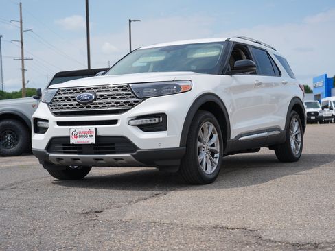 Used 2024 Ford Explorer Limited w/ Limited Technology Package AWD/4WD image 8