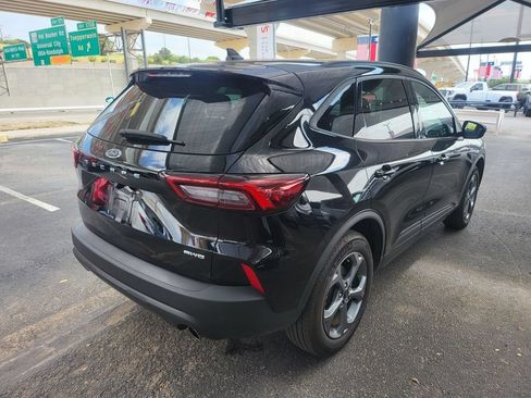 Used 2025 Ford Escape ST-Line AWD/4WD image 8