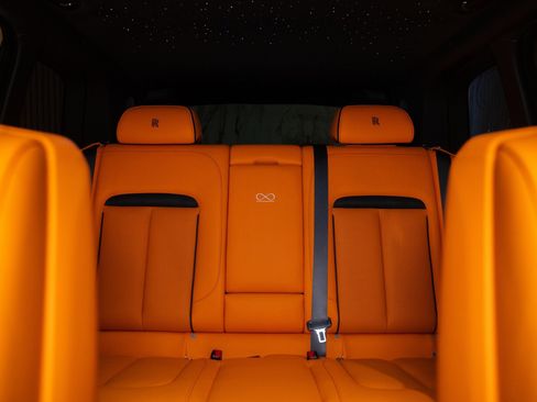 Used 2022 Rolls-Royce Cullinan Black Badge AWD/4WD image 26