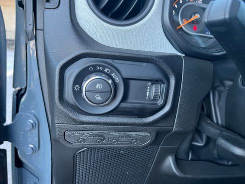 Used 2024 Jeep Gladiator Sport image 33