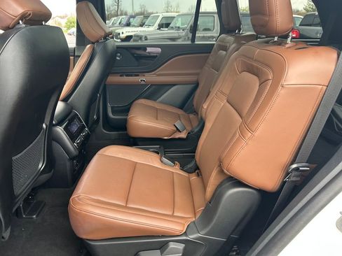 Used 2023 Lincoln Aviator Reserve w/ Equipment Group 201A AWD/4WD image 23