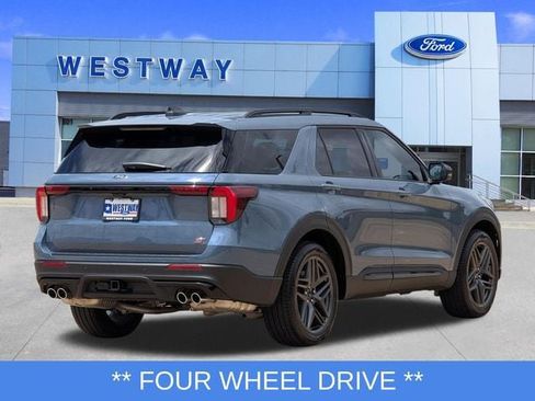Used 2025 Ford Explorer ST AWD/4WD image 3
