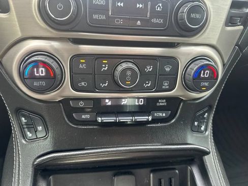 Used 2019 GMC Yukon XL Denali w/ Denali Ultimate Package AWD/4WD image 28