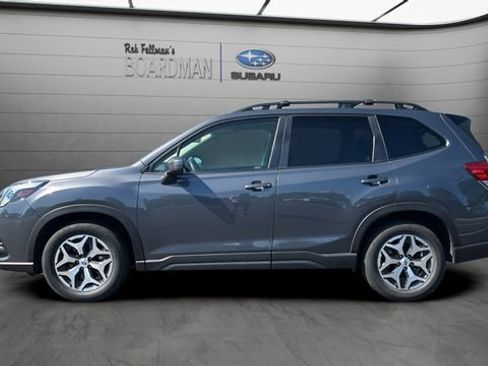 Used 2024 Subaru Forester Premium AWD/4WD image 9