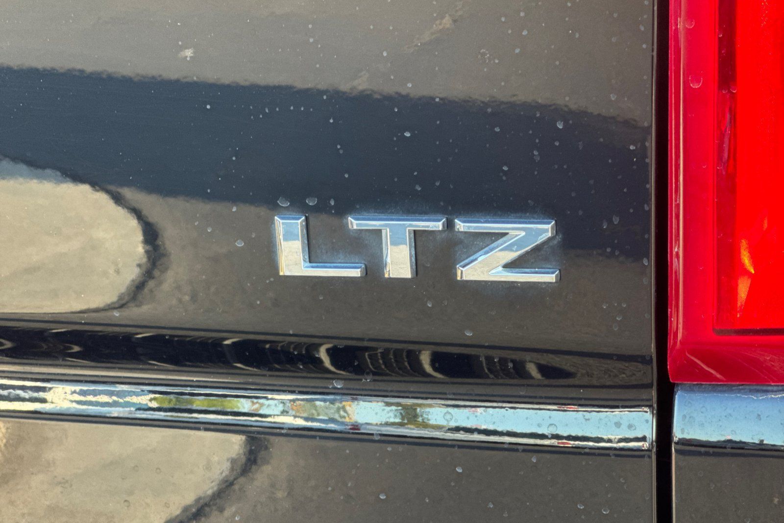 Used 2022 Chevrolet Silverado 1500 LTZ AWD/4WD image 49