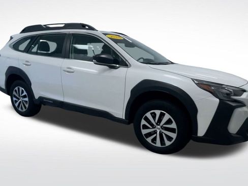 Used 2024 Subaru Outback 2.5i image 2