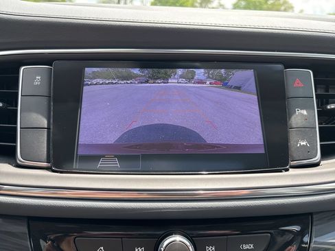 Used 2021 Buick Enclave Premium w/ Sun and Sites Package FWD image 22