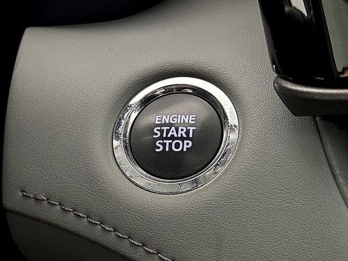 Used 2023 Toyota Highlander XLE image 26