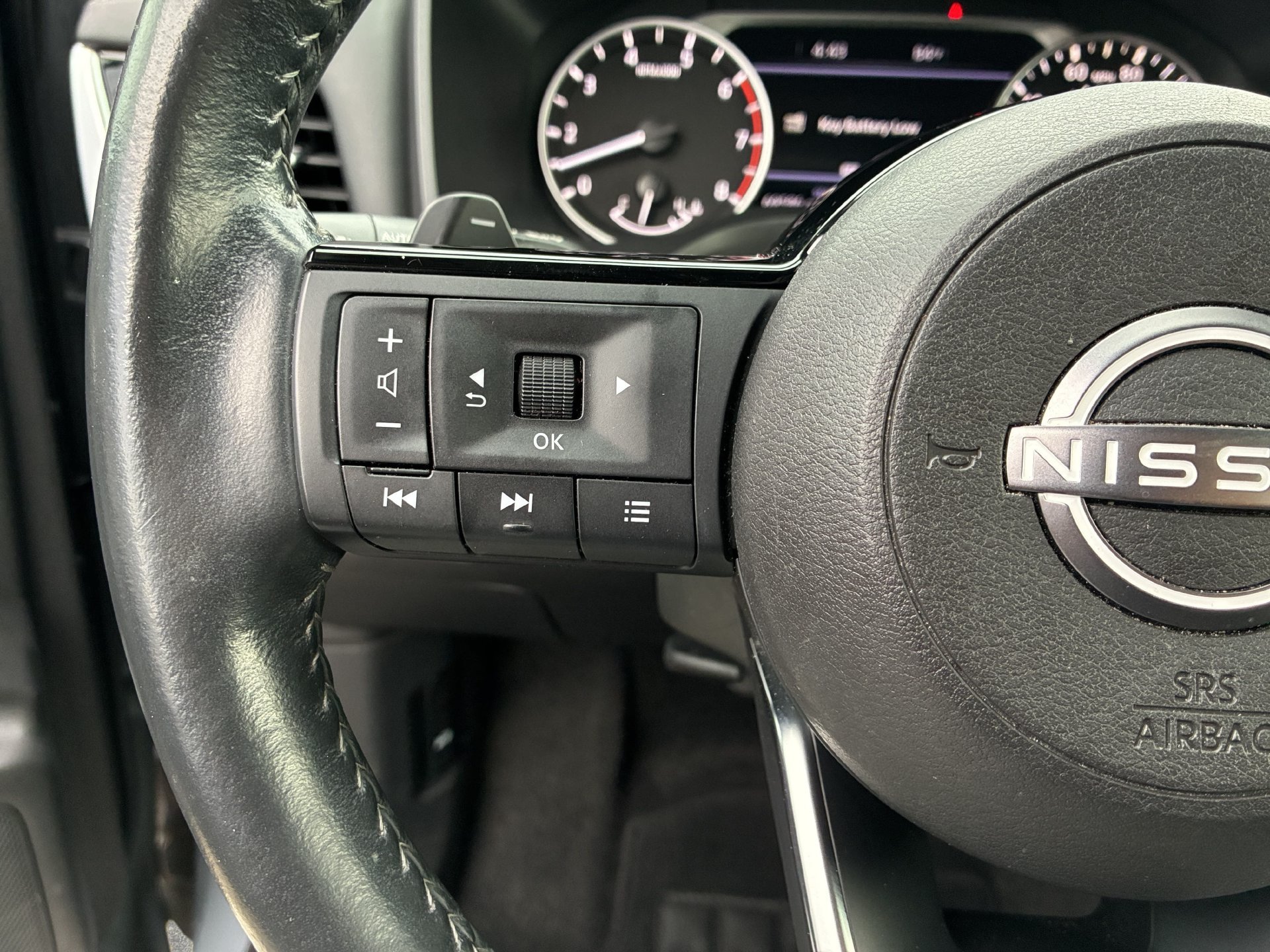 Used 2023 Nissan Rogue SL w/ SL Premium Package FWD image 17